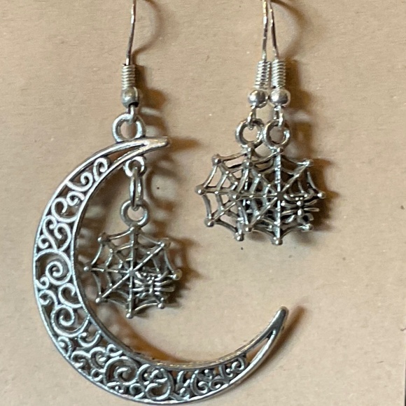Dangle Spiderwebs and Moon Earrings - Picture 1 of 2